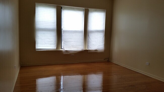 Foto del edificio - 6342 S Kenwood Ave