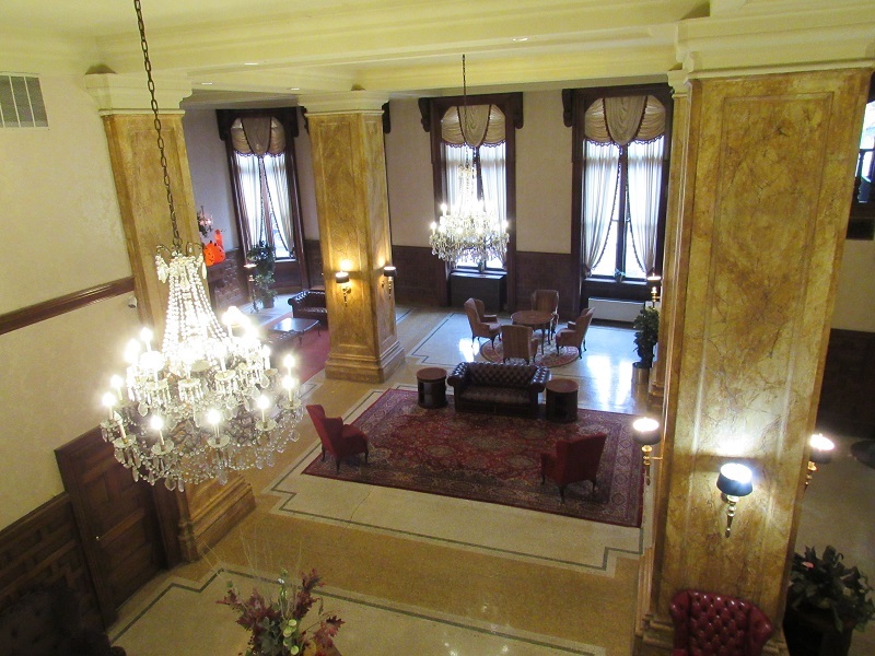 Lobby - 140 Chestnut St