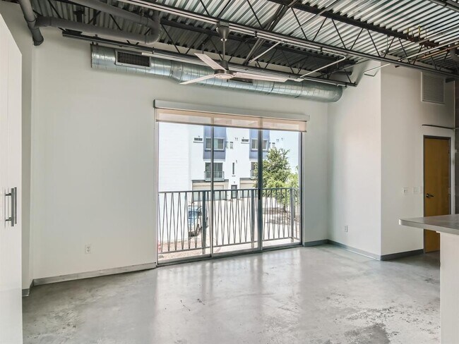 Building Photo - 4801 S Congress Ave