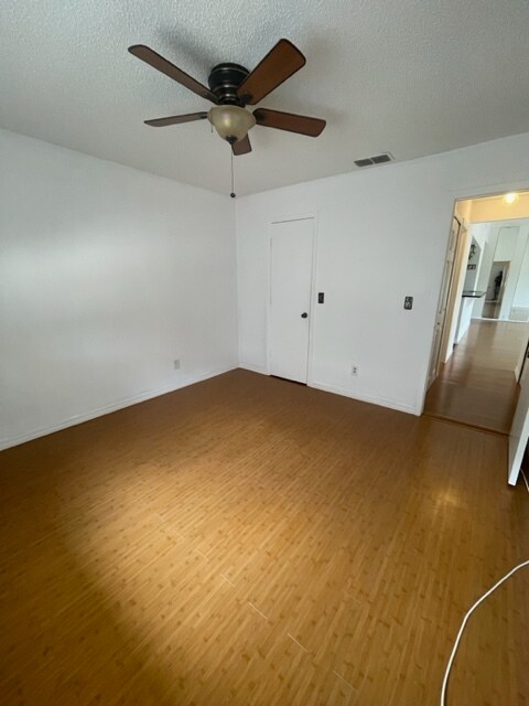 Master bedroom - 2935 Bough Ave