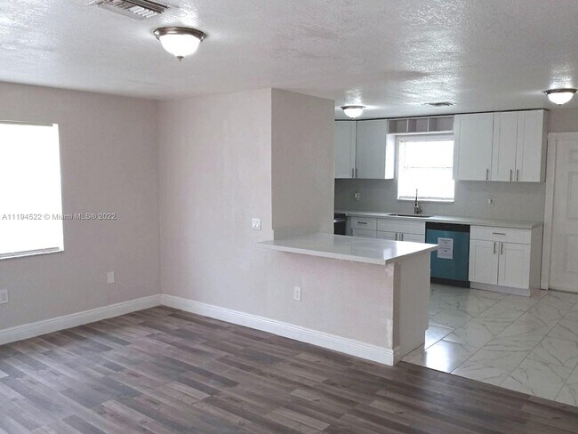 Foto del edificio - 349 SE 4th St