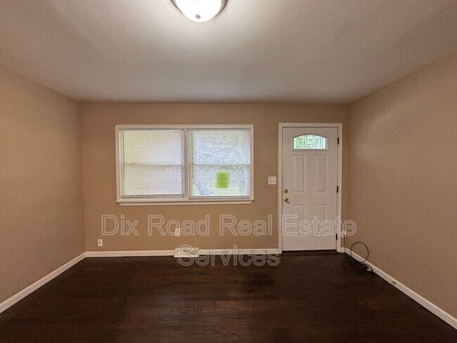 Building Photo - 601 Brelsford Ave