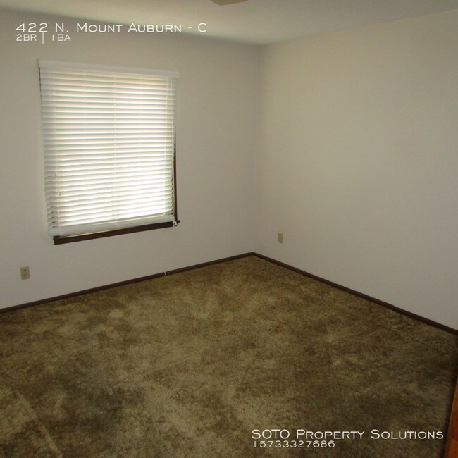 Building Photo - 2BD/1BA Second Level Apartment