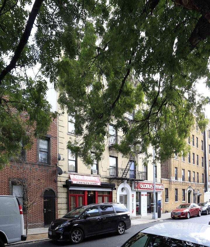 Foto del edificio - 2334 Hughes Ave