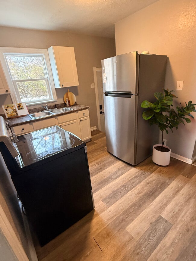 Foto del edificio - 2320 E 36th St