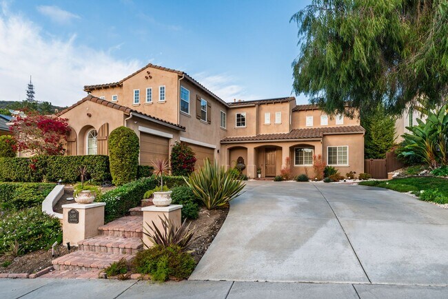 Foto del edificio - Luxurious home in the Westcliffe Community of San Elijo Approx. 4181sq feet that includes pool/sp...