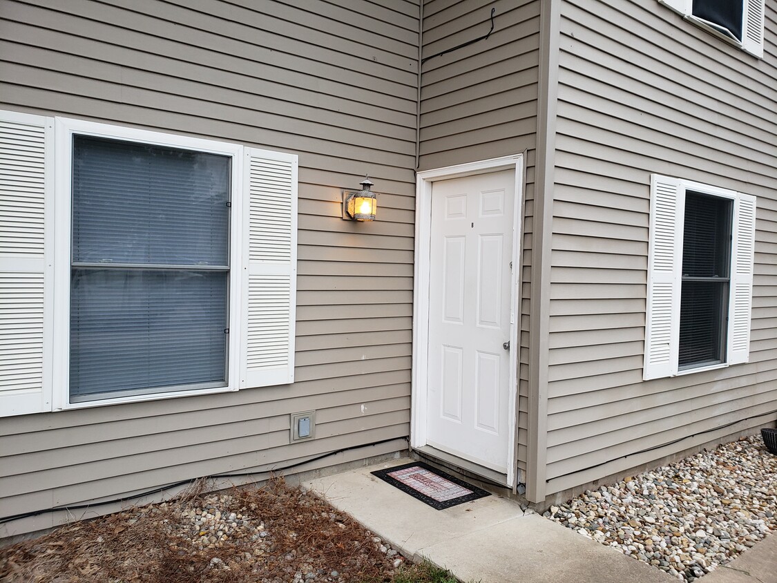 Front Door - 819 Antler Dr