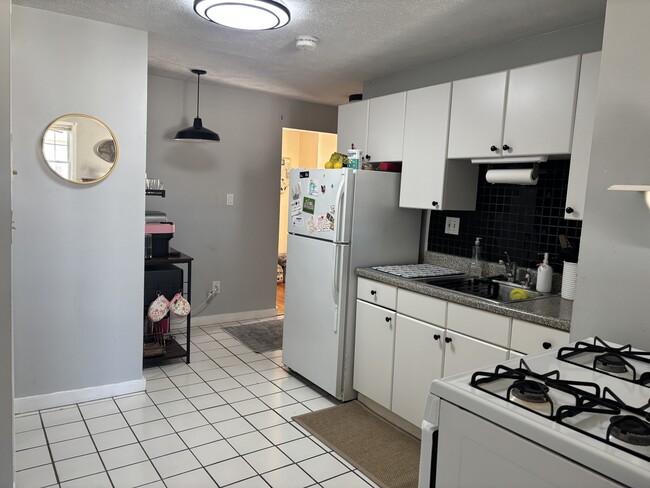 Foto del edificio - 523 E 3rd St