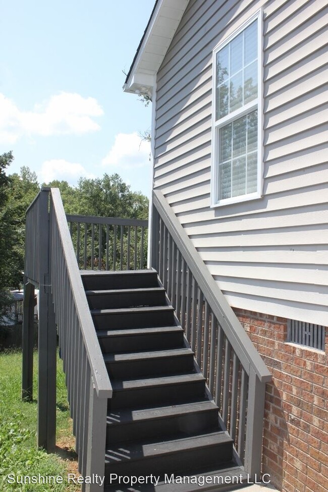 Building Photo - 3 br, 2 bath House - 205 Manning Way