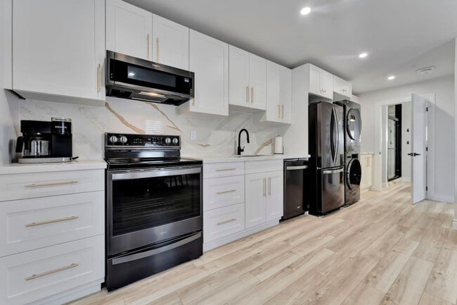 Building Photo - 4 Cecil Ave