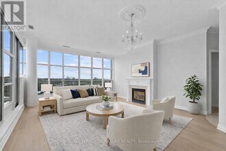 Building Photo - 3085 Bloor St W