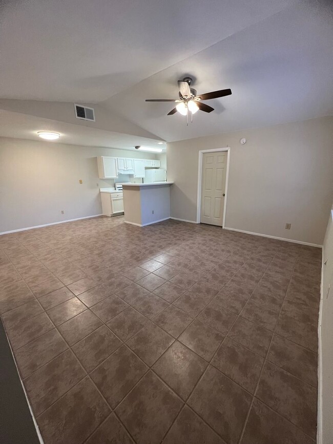 Building Photo - Carley Properties LLC 5 (8119 Westgate Blvd)