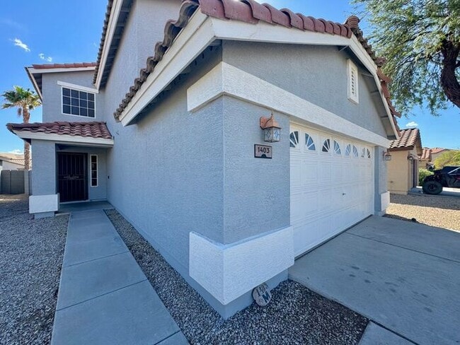Foto del edificio - GREAT 4BEDROOM/3BATH HOME WITH ALL THAT YO...