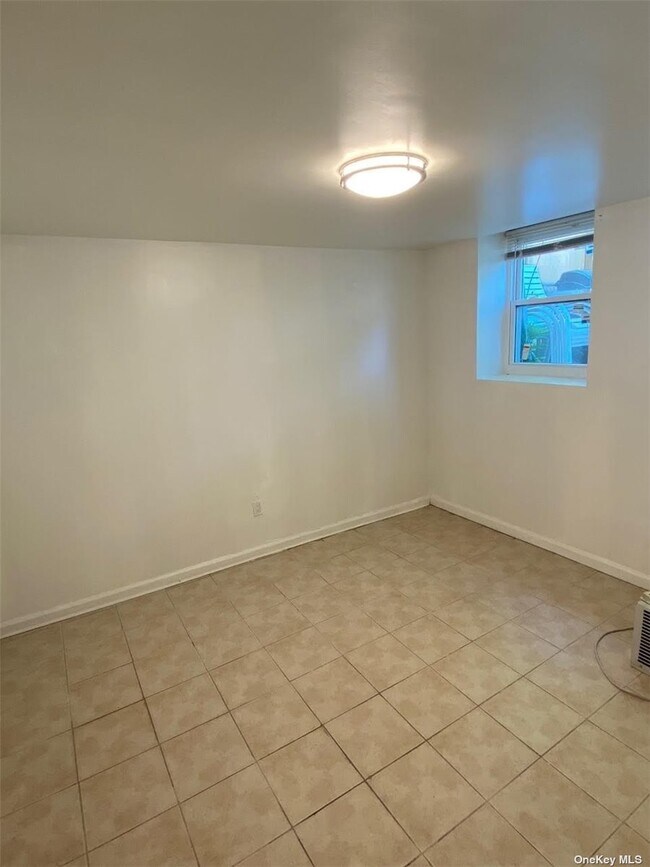 Foto del edificio - 85-25 75th St