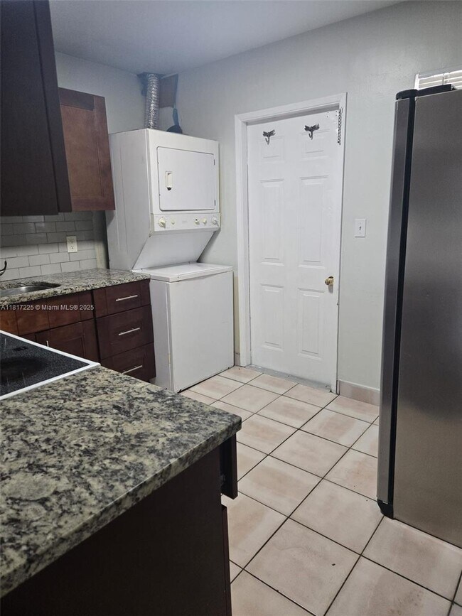 Foto del edificio - 9203 NW 38th Dr