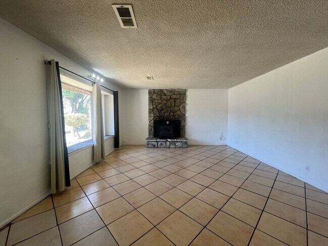 Foto del edificio - Located in the Heart of Tehachapi!