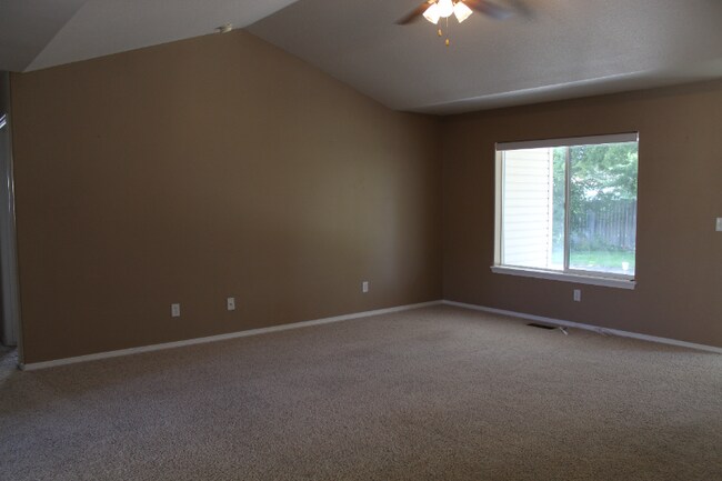 Foto del edificio - 1470 Northern Pine Dr