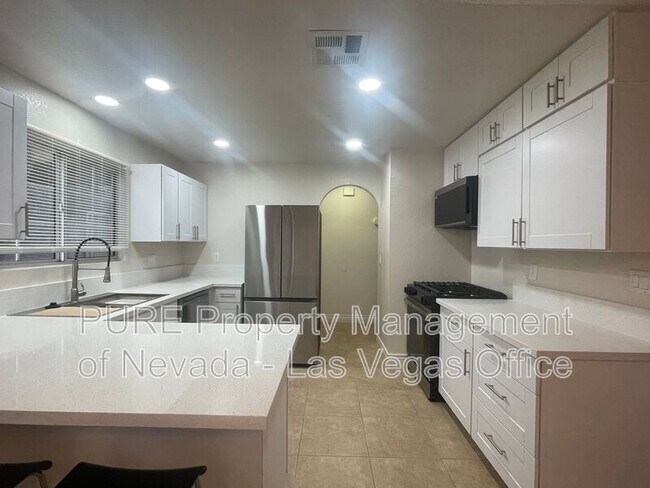 Foto del edificio - 2200 S Fort Apache Rd