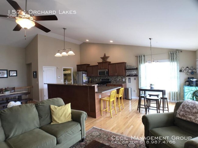 Building Photo - 1574 Orchard Lakes Cir