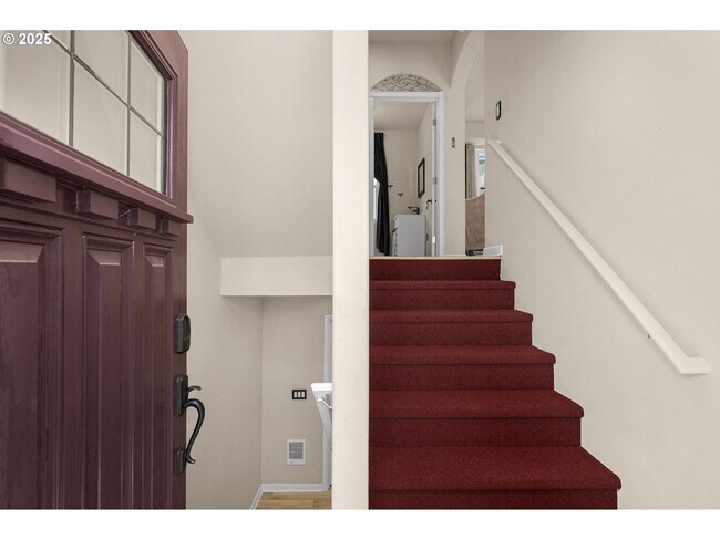 Foto del edificio - Beautiful Newly Renovated Spacious 3 Bedroom Home!