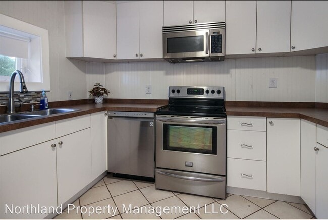 Building Photo - 2 br, 2 bath House - 301 Cochlin Street