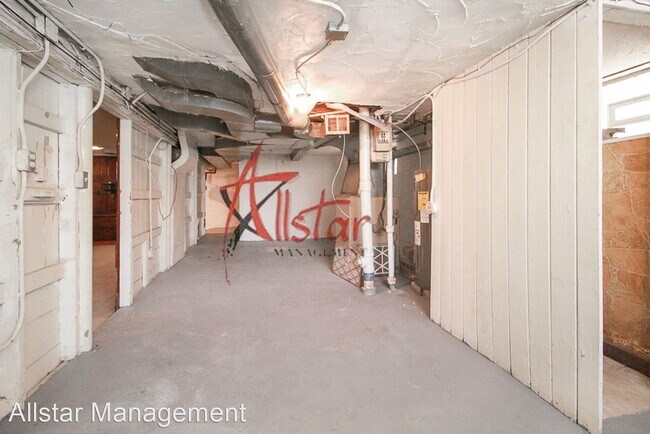 Building Photo - 4 br, 1 bath House - 3397 Beechwood Ave