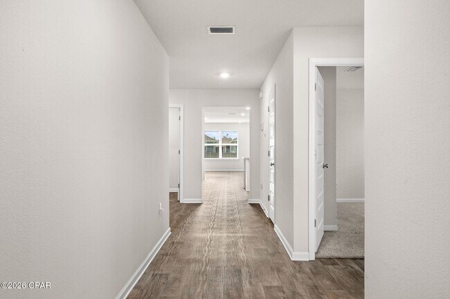 Building Photo - 5816 Viking Wy