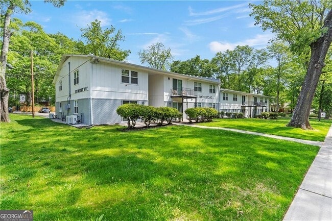 Building Photo - 1701 Hawthorne Ave