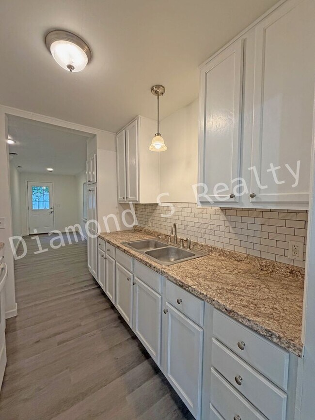 Foto del edificio - Adorable 2 Bed/1 Bath Home