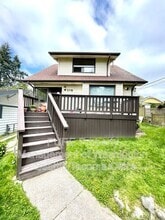 Building Photo - 108 NW 76th St