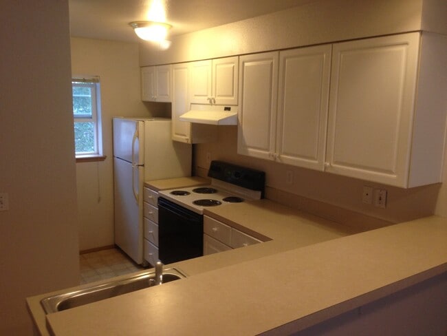 Building Photo - 164 Florentia St