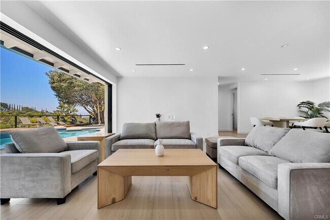 Foto del edificio - 17072 Oak View Dr
