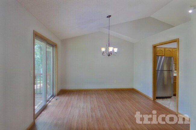 Foto del edificio - 3656 141st Ln NW