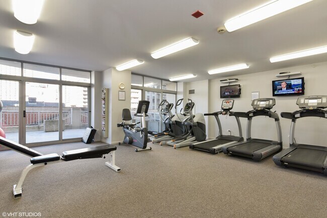 Building Photo - 600 N Dearborn St