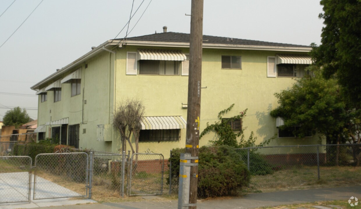 Primary Photo - 1141 73rd Ave