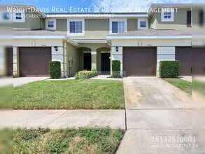 Building Photo - 20420 Needletree Dr