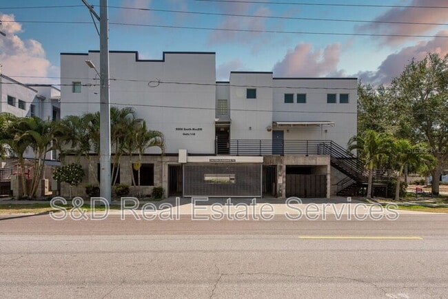 Photo - 5008 S MacDill Ave Apartment