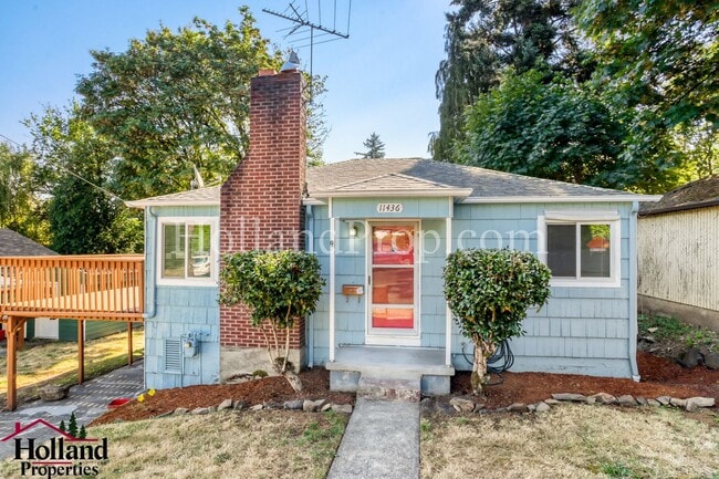 Building Photo - Charming 3-Bedroom Home in Highly Walkable Milwaukie Neighborhood!