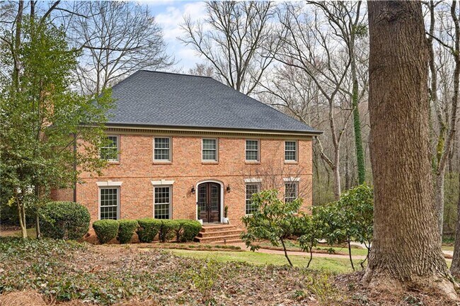 Foto del edificio - 2270 Emerald Dr