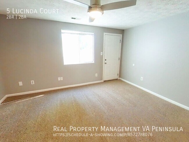 Foto del edificio - Well maintained Two Bedroom for Rent-Colis...