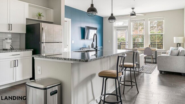 Building Photo - 6025 Riverview Rd SE