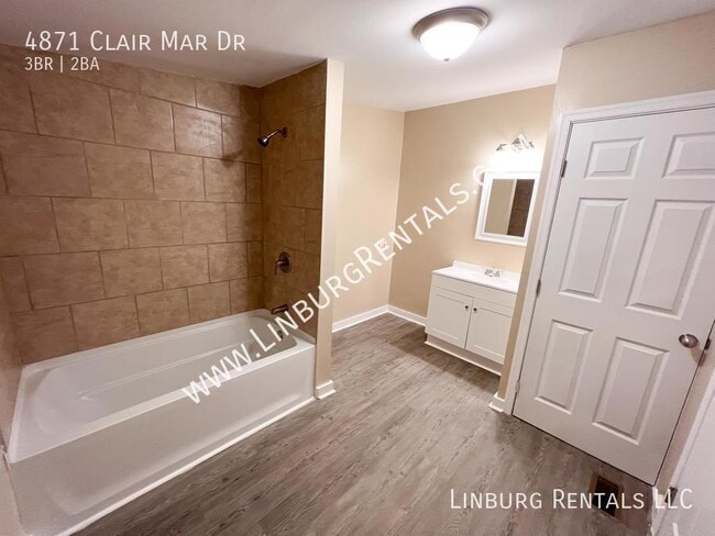 Building Photo - 4871 Clair Mar Dr