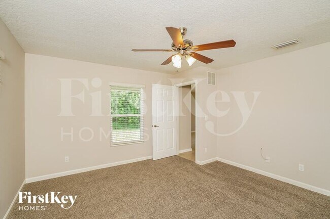 Foto del edificio - 4285 SW Walker St