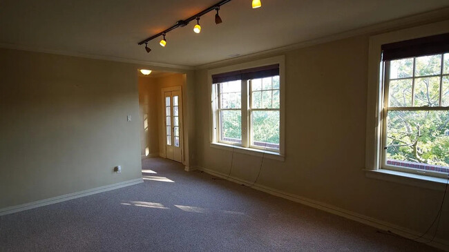 Building Photo - 3628 Fillmore St