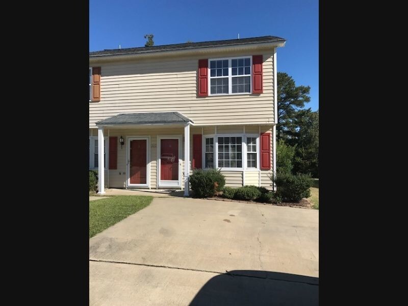 Primary Photo - 260 Lake Rd