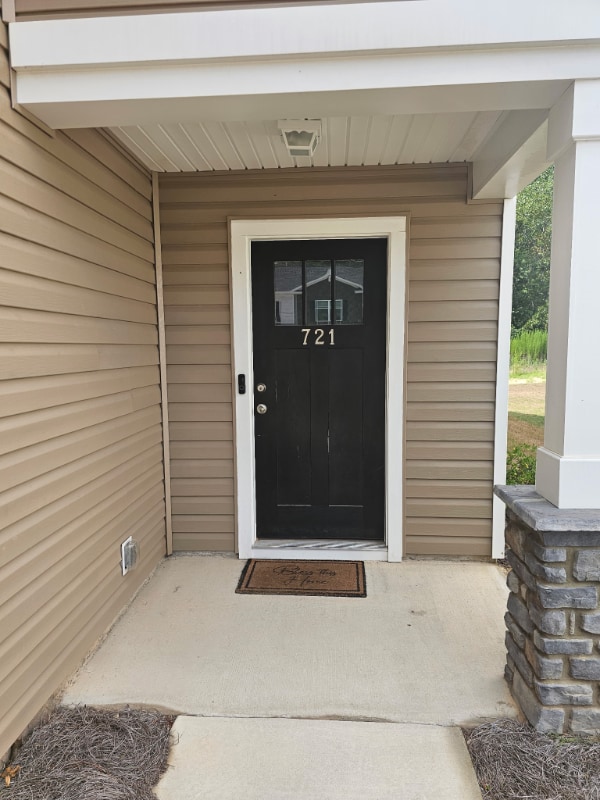 Building Photo - 721 Wimbee Ct