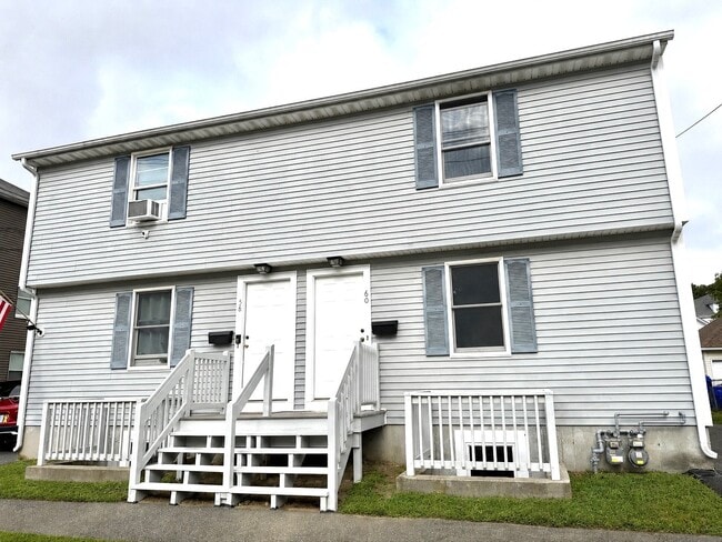 Building Photo - 60 Ivy St