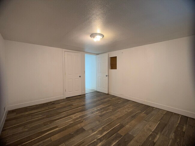 Foto del edificio - 4950 Milwaukee St