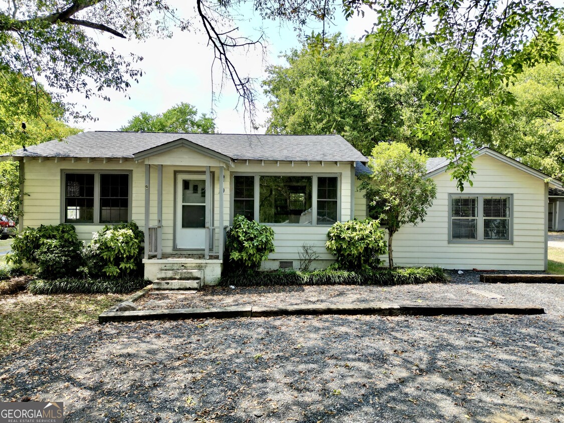 Primary Photo - 10 Paris Dr SW