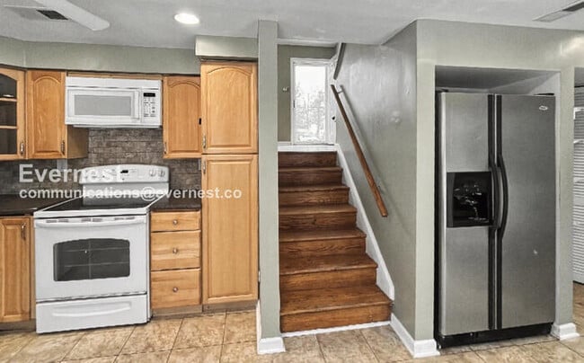 Building Photo - 1303 Brice St